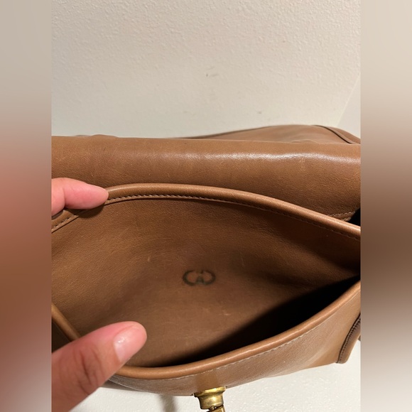 RARE Vintage Coach Court Bag in Burnished Glove Tan Leather - Picture 8 of 16